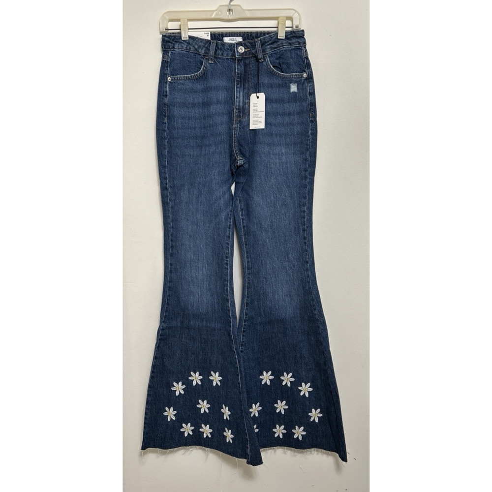 NWT Forever 21 Flare High Rise SlimFit Jeans Women’s 29 Embroidered Daisies Blue - Picture 2 of 14